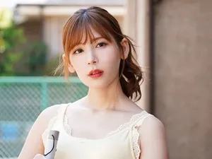 Nữa đêm bị chị gái nhân tình bú dương vật vì bị “nứng” lâu ngày