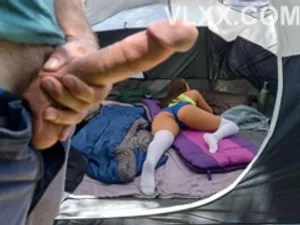 Mẹ kế dâm loạn cho con trai địt khi chồng ngủ say