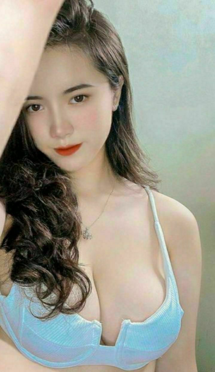 Anh chàng Đàm Hoa Khỉ phát sóng trực tiếp cảnh làm thủ tục nhận phòng tại khách sạn sao~ Anh ta đã trả giá đắt để hẹn gặp một cô gái đeo kính, hôn, sờ mó, tán tỉnh, cưỡi ngựa, nhấc chân, tiến vào từ phía sau, quan hệ với cô ấy một cách thô bạo đến mức cô ấy không thể chịu đựng được...